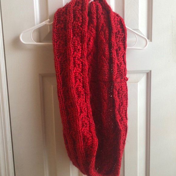 Red knitted infinity scarf